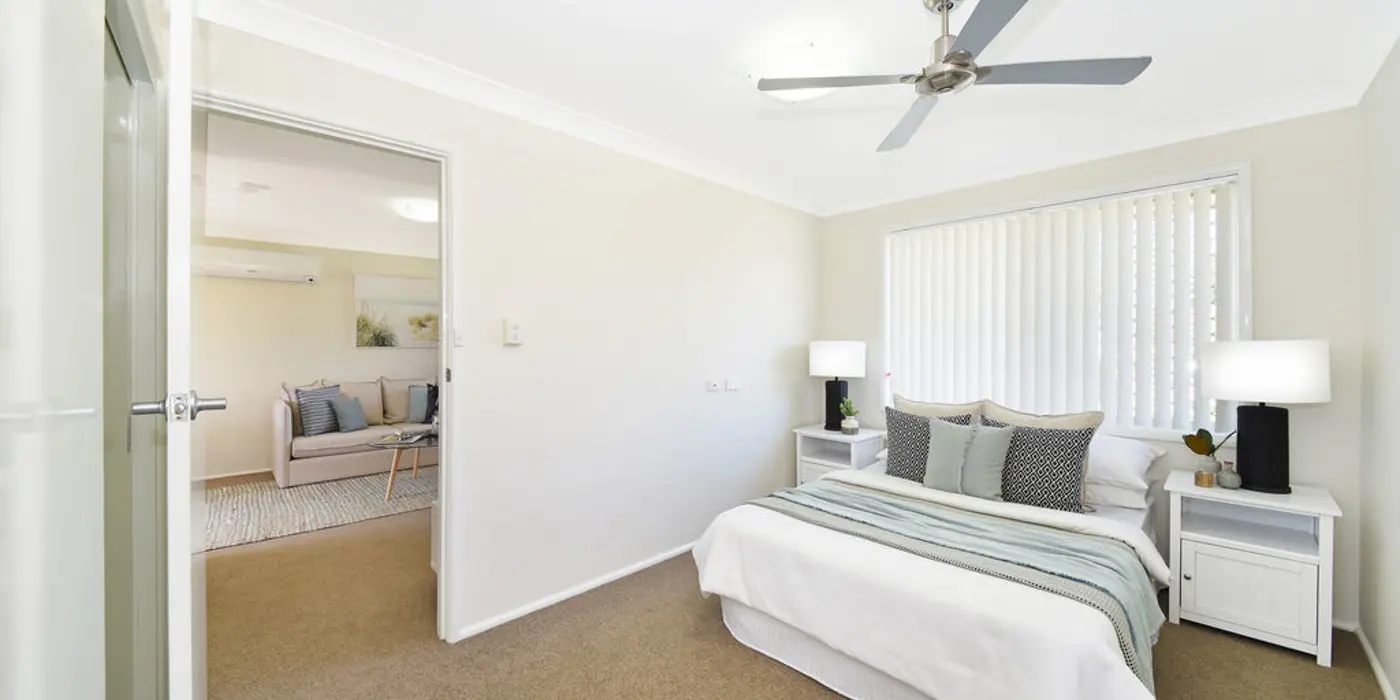 008_open2view_id508834-211_northcliffe_road.jpg